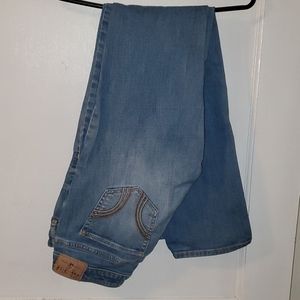 Hollister Jeans  7R 28/33. 7.5 inseam